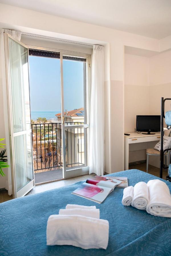 Hotel Selene - Vista Mare Riccione Luaran gambar