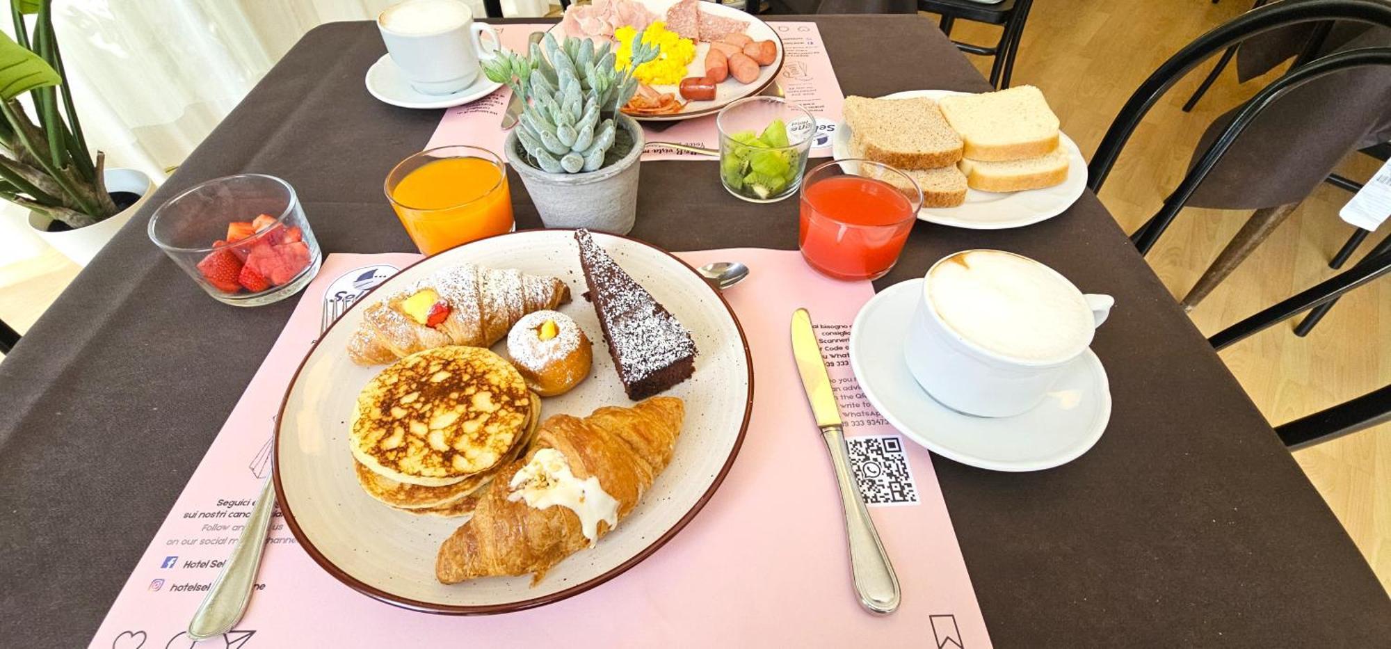 Hotel Selene - Vista Mare Riccione Luaran gambar