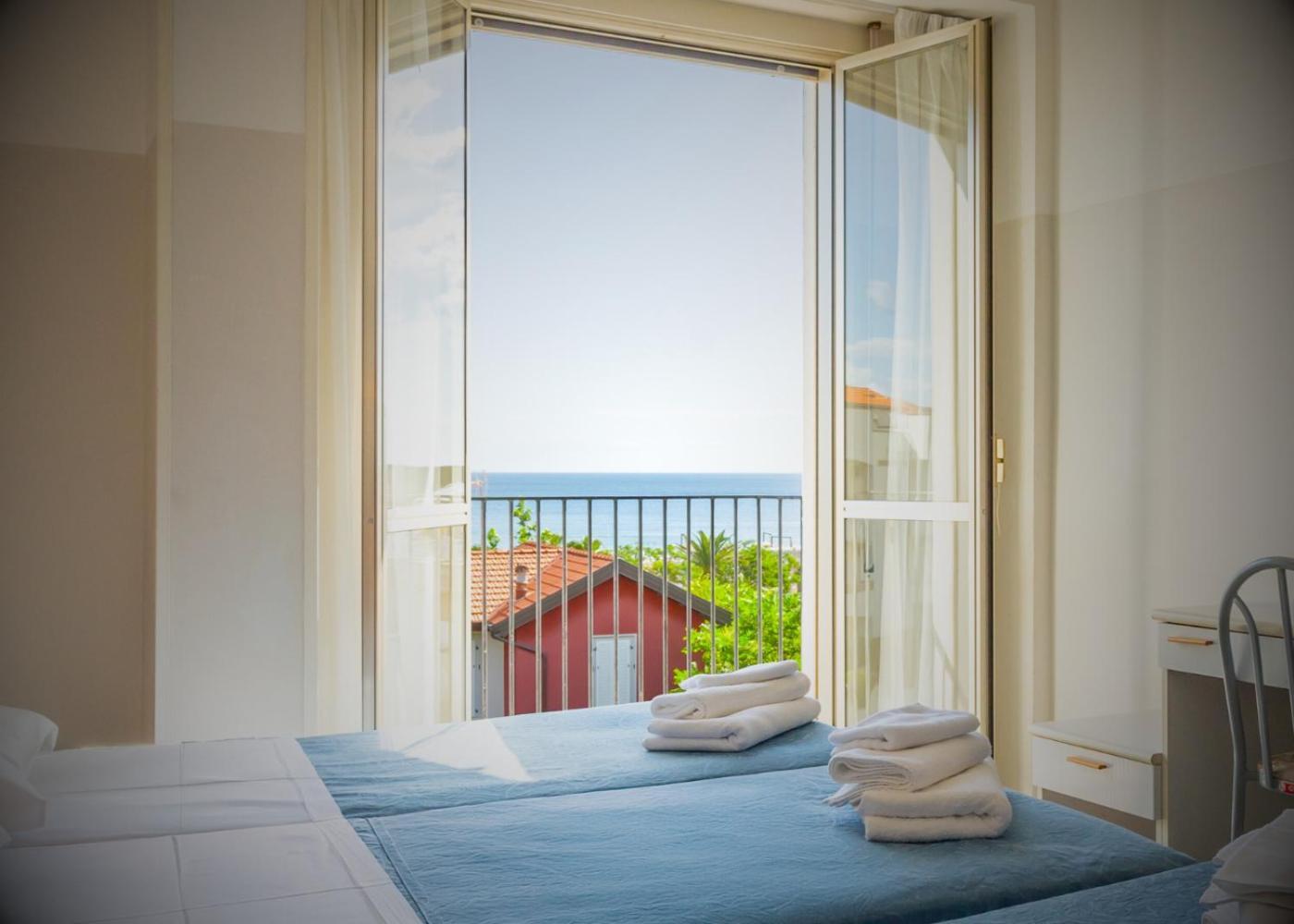 Hotel Selene - Vista Mare Riccione Luaran gambar