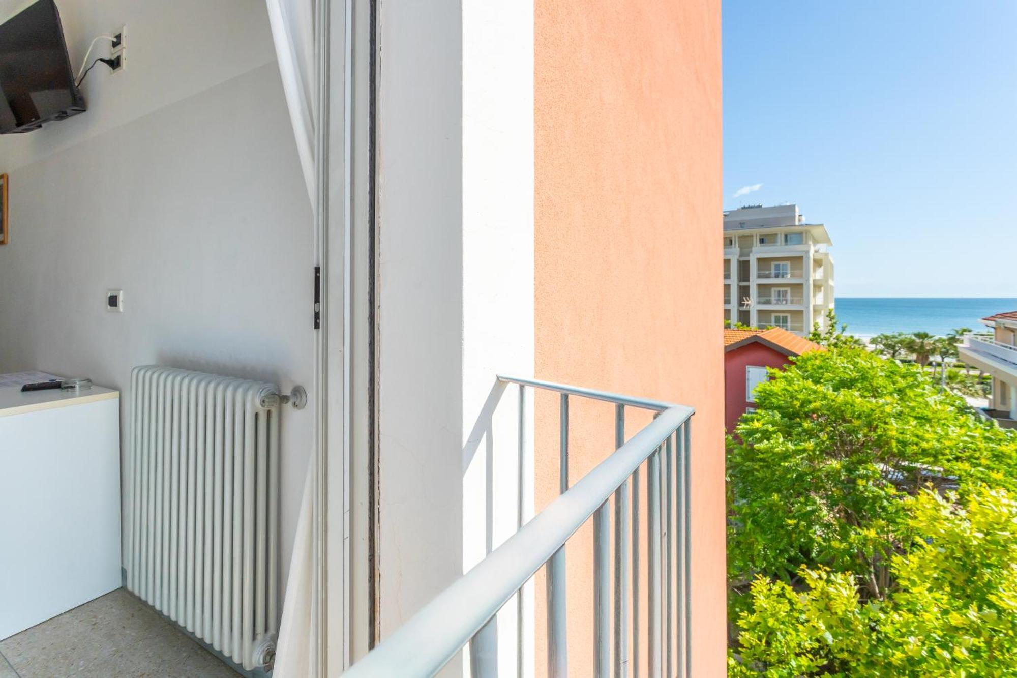 Hotel Selene - Vista Mare Riccione Luaran gambar